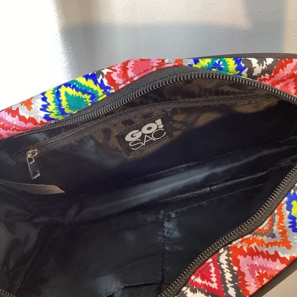 GO SAC Multi-Colored Aztec Design Crossbody - Picture 7 of 8